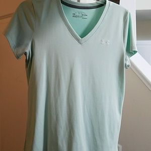 Under Armour top